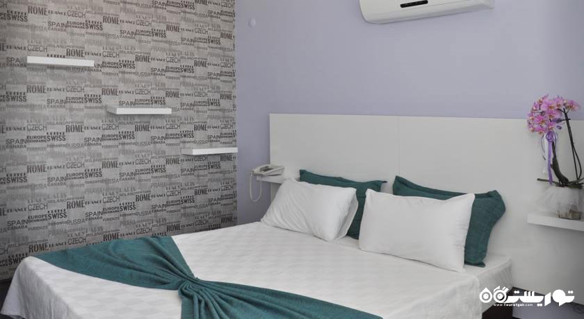 تخت بزرگ اتاق استاندارد